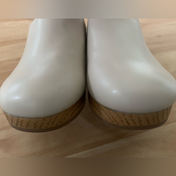 Universal Thread Magnolia Heels/Clogs - Picture 6 of 8